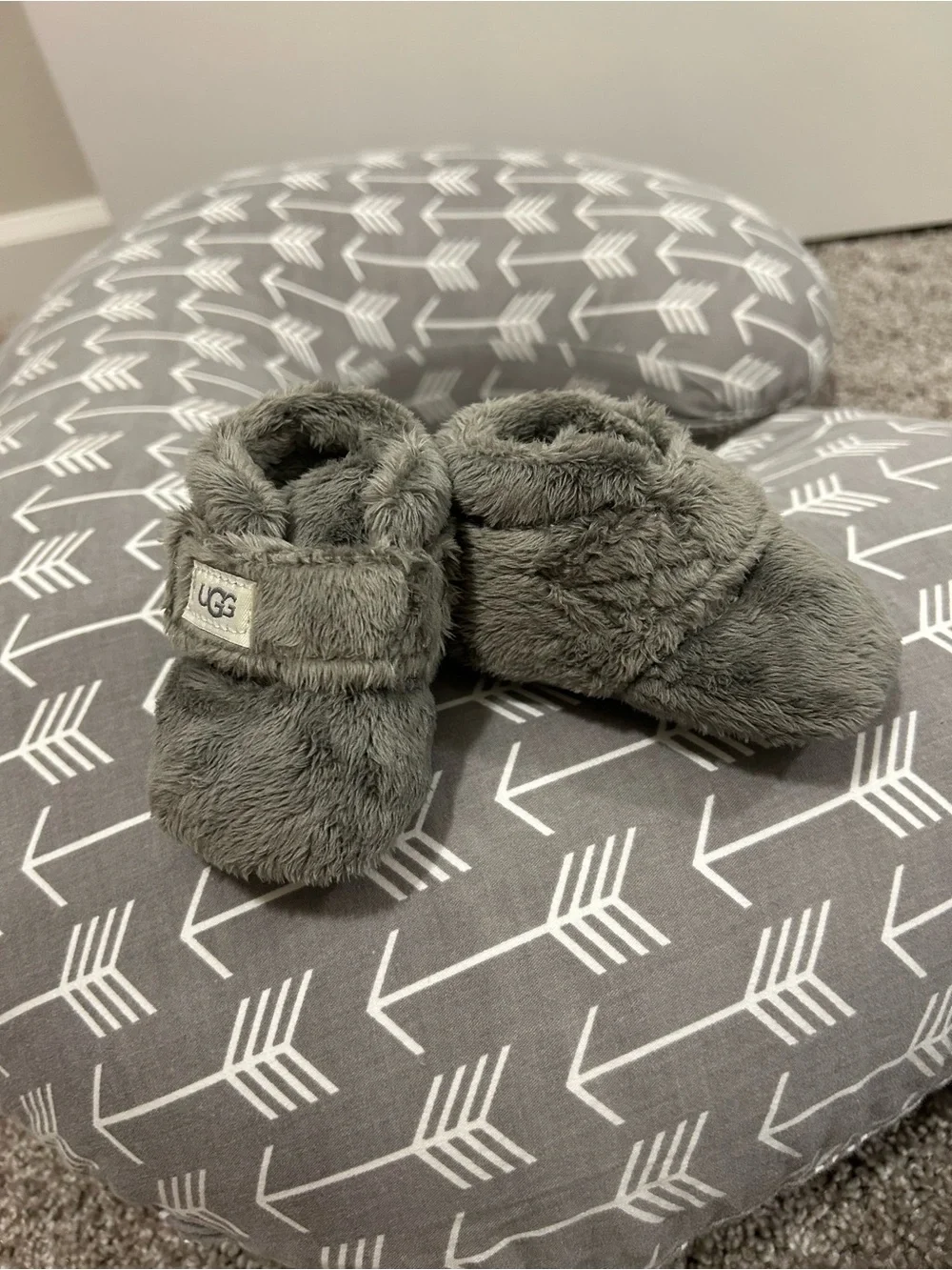 UGG Baby Gray Plush Strap Slippers -LIKE NEW